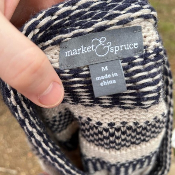 Market & Spruce Knit Sweater - Picture 2 of 4